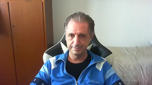 lliuk70mi online show from May 2, 12:10 pm