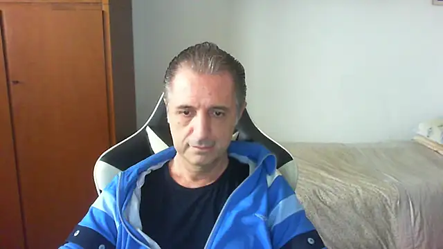 lliuk70mi online show from May 5, 12:24 pm