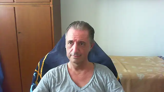 lliuk70mi online show from May 23, 12:20 pm