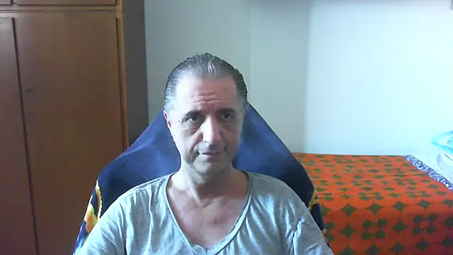 lliuk70mi online show from May 24, 12:43 pm