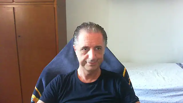 lliuk70mi online show from May 26, 1:29 pm