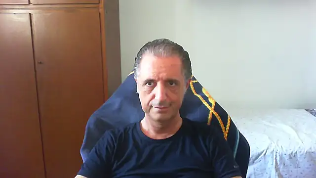 lliuk70mi online show from May 28, 10:45 am
