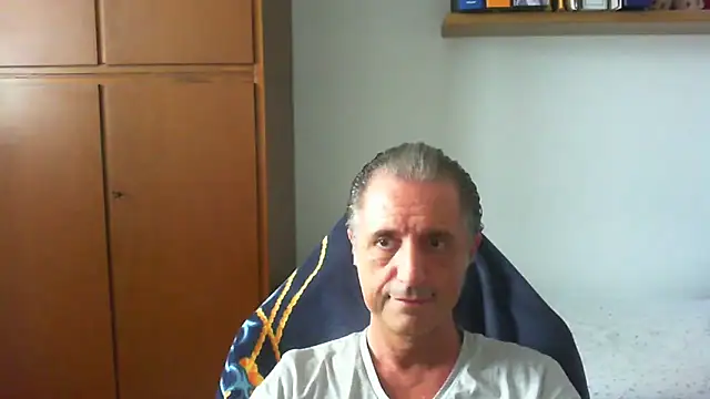 lliuk70mi online show from June 2, 11:34 am