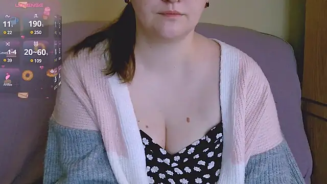 ChubbyMaia online show from February 11, 1:20 pm