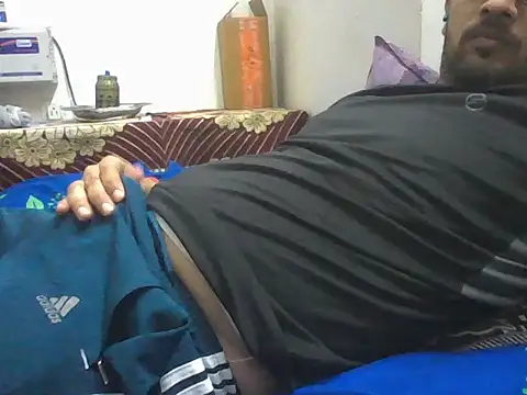 Snapshot of Desiboy_525 chatting on November 1, 9:06 pm Desiboy 525 online show from November 1, 9:06 pm