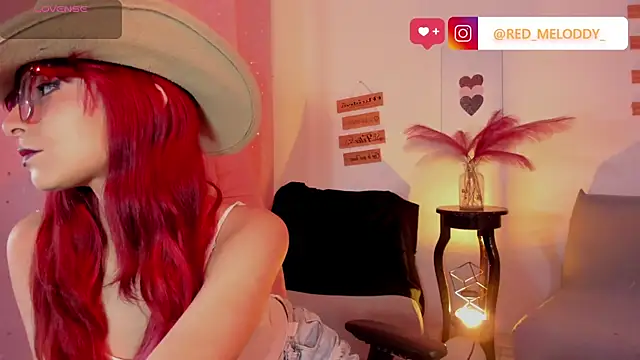 Snapshot of RedMeloddy chatting on August 1, 9:35 pm RedMeloddy online show from August 1, 9:35 pm