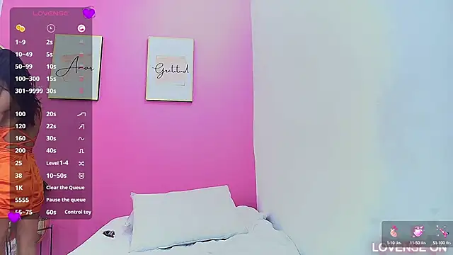 littleebonymommy online show from March 13, 8:00 pm