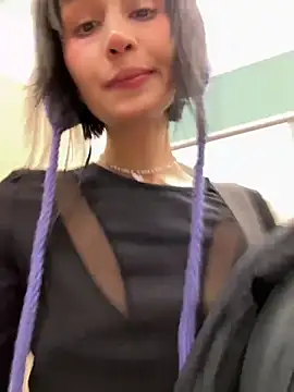 bigbabykiki online show from December 8, 1:14 pm