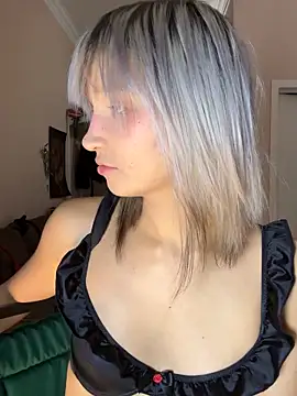 bigbabykiki online show from November 23, 3:23 pm