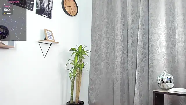 SophieBaker   online show from November 5, 1:27 am