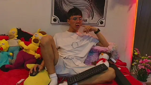 Snapshot of Justyn_Ross chatting on December 4, 2:32 am Justyn Ross online show from December 4, 2:32 am