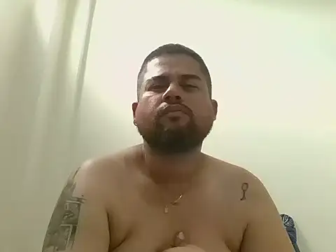 Snapshot of GABRIELGARCIA1313 chatting on April 29, 8:59 pm GABRIELGARCIA1313 online show from April 29, 8:59 pm