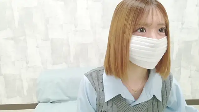 LOVE MOMO LOVE online show from May 24, 12:21 pm