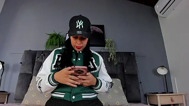 DulceAurora   online show from February 10, 2:26 am