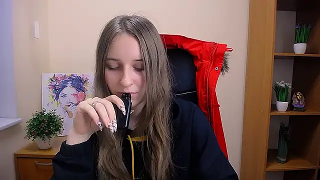 Snapshot of _Nicole_new chatting on December 3, 9:33 am Nicole new online show from December 3, 9:33 am