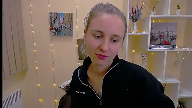 Snapshot of _Nicole_new chatting on March 5, 3:51 pm Nicole new online show from March 5, 3:51 pm