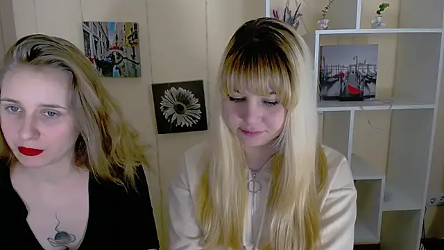 Snapshot of _Nicole_new chatting on March 13, 5:18 pm Nicole new online show from March 13, 5:18 pm