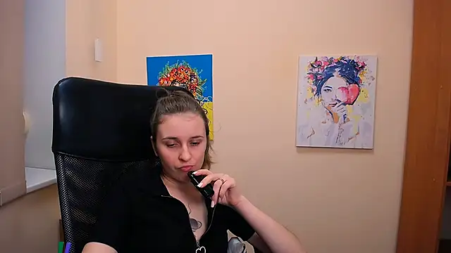 Snapshot of _Nicole_new chatting on March 14, 3:36 pm Nicole new online show from March 14, 3:36 pm