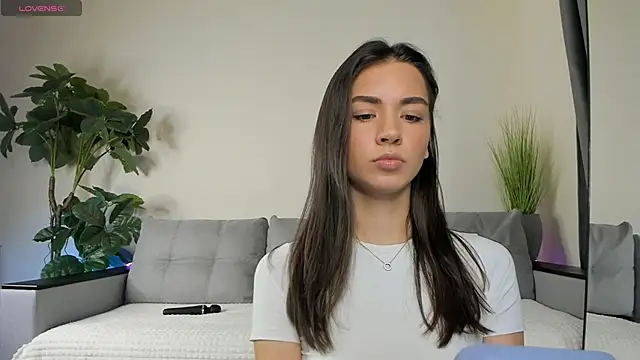 Snapshot of NicoleLuv chatting on December 2, 1:13 pm NicoleLuv online show from December 2, 1:13 pm