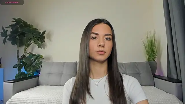 Snapshot of NicoleLuv chatting on December 5, 1:06 pm NicoleLuv online show from December 5, 1:06 pm