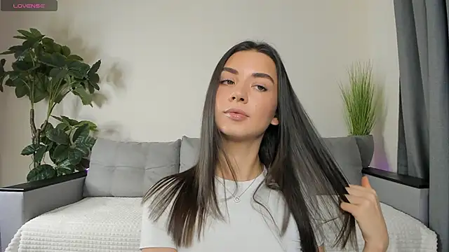 Snapshot of NicoleLuv chatting on December 11, 1:06 pm NicoleLuv online show from December 11, 1:06 pm