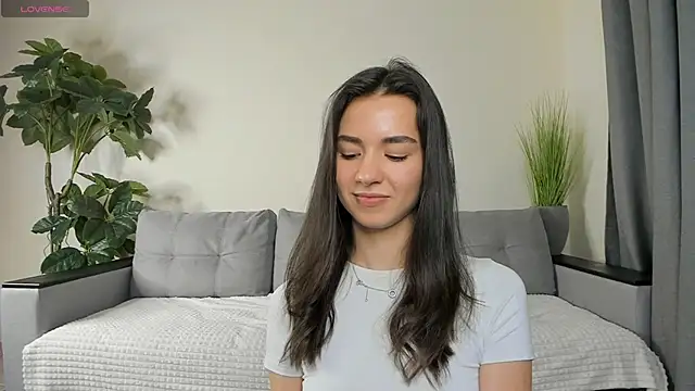 Snapshot of NicoleLuv chatting on December 20, 7:17 pm NicoleLuv online show from December 20, 7:17 pm