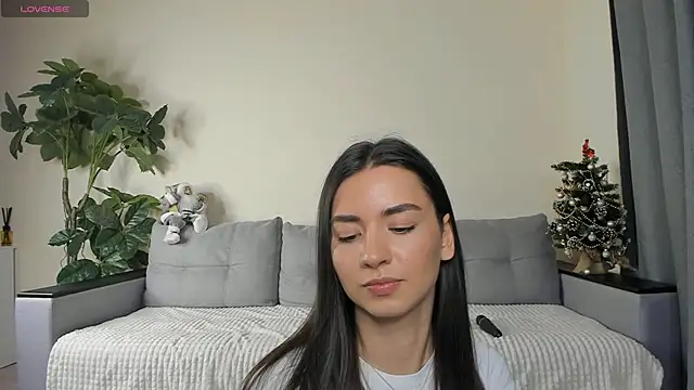 NicoleLuv online show from January 6, 4:13 pm