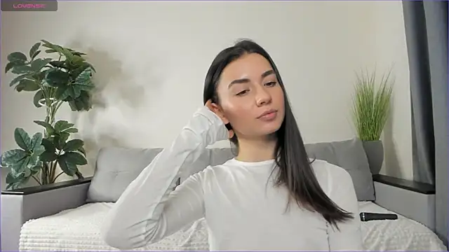 Snapshot of NicoleLuv chatting on January 22, 7:13 pm NicoleLuv online show from January 22, 7:13 pm