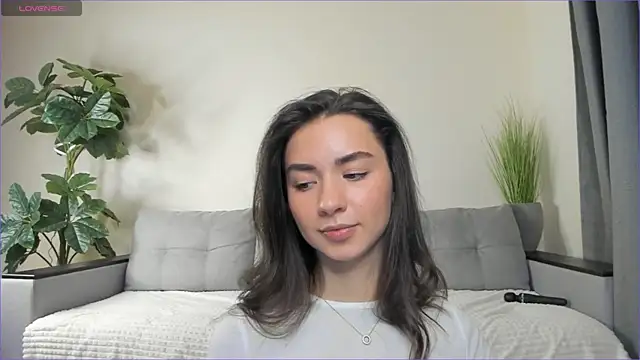 Snapshot of NicoleLuv chatting on February 6, 4:14 pm NicoleLuv online show from February 6, 4:14 pm