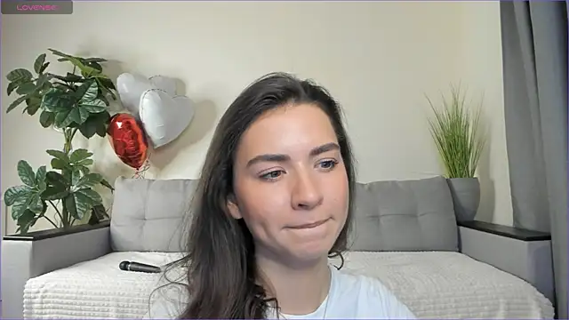 Snapshot of NicoleLuv chatting on March 16, 4:12 pm NicoleLuv online show from March 16, 4:12 pm