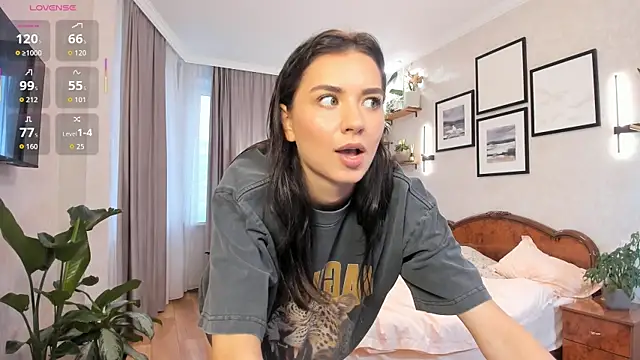 Snapshot of NicoleLuv chatting on October 12, 1:10 pm NicoleLuv online show from October 12, 1:10 pm