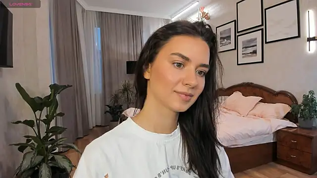 Snapshot of NicoleLuv chatting on October 24, 1:29 pm NicoleLuv online show from October 24, 1:29 pm