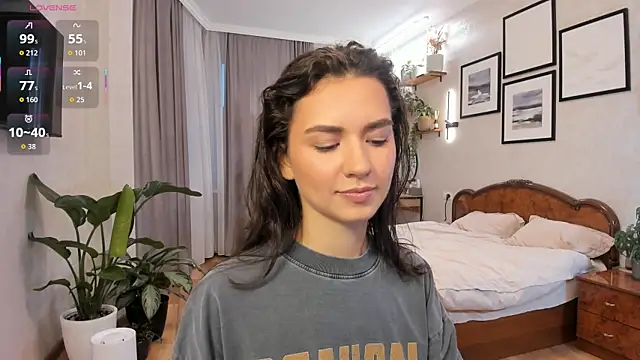 Snapshot of NicoleLuv chatting on November 14, 1:43 pm NicoleLuv online show from November 14, 1:43 pm