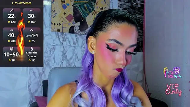 Snapshot of Queen_Cuarxxo chatting on August 1, 12:54 am Queen Cuarxxo online show from August 1, 12:54 am