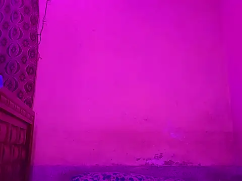 Snapshot of MmmMonikaBabie chatting on December 13, 8:04 pm MmmMonikaBabie online show from December 13, 8:04 pm