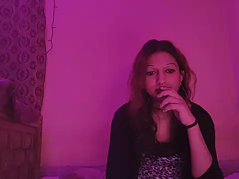 Snapshot of MmmMonikaBabie chatting on January 20, 9:11 pm MmmMonikaBabie online show from January 20, 9:11 pm