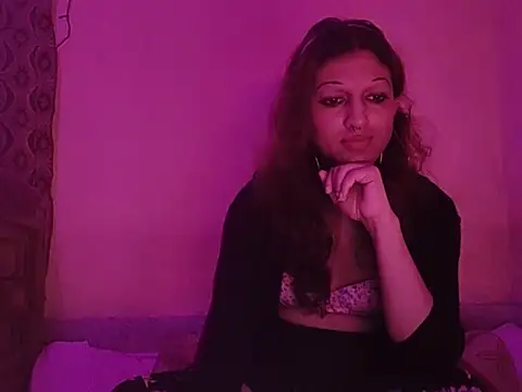 Snapshot of MmmMonikaBabie chatting on January 23, 9:50 pm MmmMonikaBabie online show from January 23, 9:50 pm