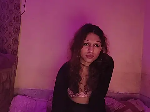 Snapshot of MmmMonikaBabie chatting on February 3, 11:05 pm MmmMonikaBabie online show from February 3, 11:05 pm