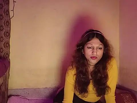 Snapshot of MmmMonikaBabie chatting on February 8, 9:04 pm MmmMonikaBabie online show from February 8, 9:04 pm