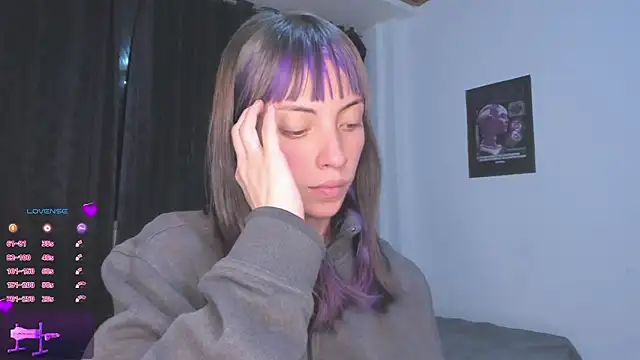 Snapshot of MiaGoth_ chatting on October 9, 4:54 am MiaGoth online show from October 9, 4:54 am