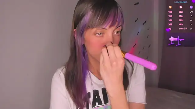 Snapshot of MiaGoth_ chatting on November 8, 11:03 pm MiaGoth online show from November 8, 11:03 pm