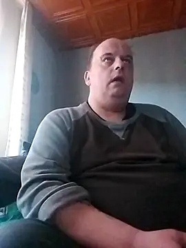 bigi441980 online show from April 7, 5:19 am