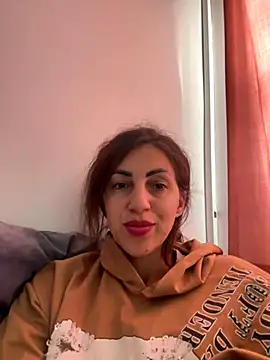 EmaSkyes online show from October 5, 6:56 am