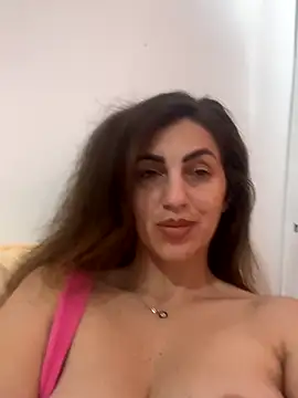 EmaSkyes online show from November 12, 7:42 am