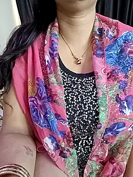 Snapshot of kaamuk_shweta chatting on May 9, 9:03 am kaamuk shweta online show from May 9, 9:03 am