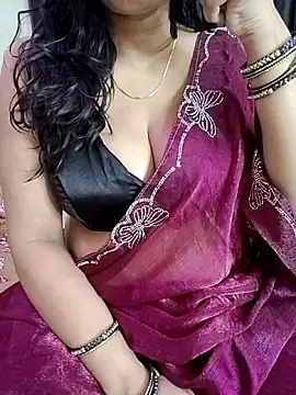 Snapshot of kaamuk_shweta chatting on June 11, 10:30 pm kaamuk shweta online show from June 11, 10:30 pm