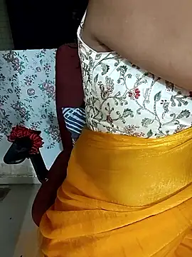 Snapshot of kaamuk_shweta chatting on July 1, 11:59 pm kaamuk shweta online show from July 1, 11:59 pm