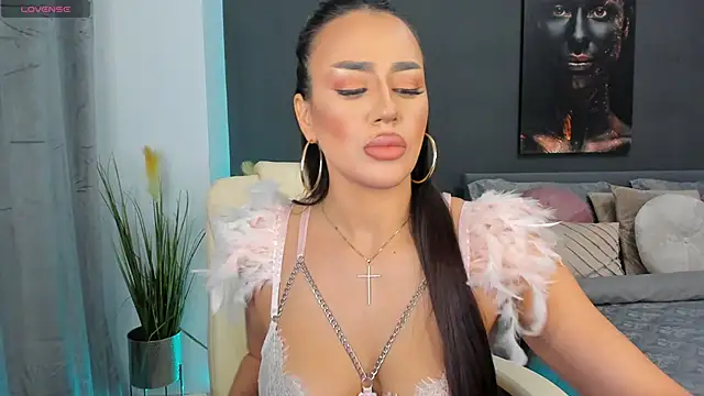 Snapshot of Sonia__Rey chatting on January 31, 5:32 pm Sonia  Rey online show from January 31, 5:32 pm
