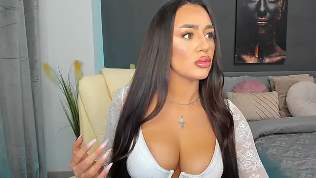 Snapshot of Sonia__Rey chatting on February 12, 5:37 pm Sonia  Rey online show from February 12, 5:37 pm