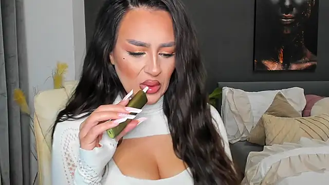 Sonia  Rey online show from February 19, 6:15 pm